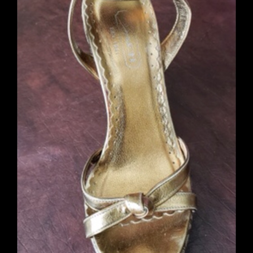 Gold Coach wedges - Picture 3 of 5